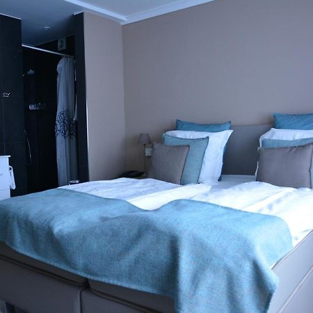 Hotel De Kalvaar نينوف المظهر الخارجي الصورة
